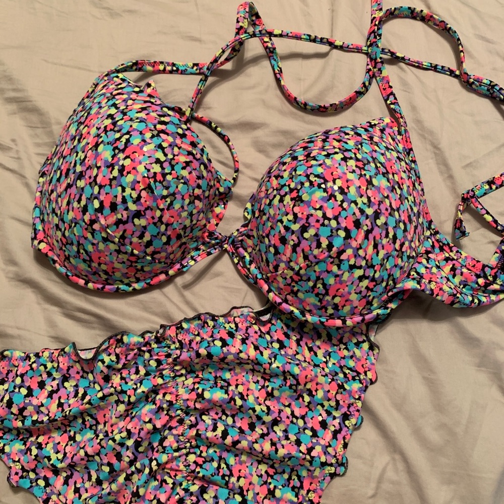 Victoria’s Secret bikini top